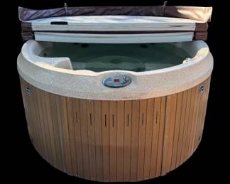 Jacuzzi J210 Round Hot Tub Classic Design