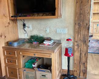 Candy machine, decor, kitchenware 