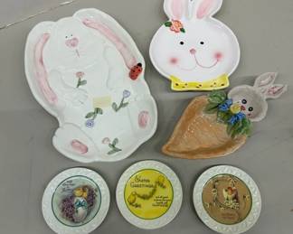 Ceramic Easter-Themed Decor