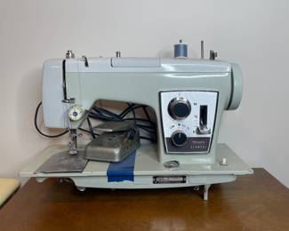 Sears Kenmore 158.17520 Sewing Machine