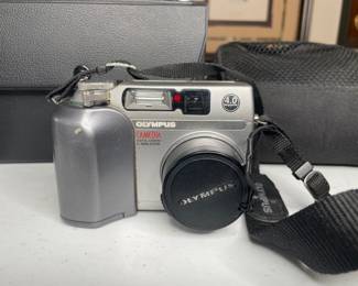 Olympus C-4000 Zoom Digital Camera vtg