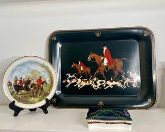 Vintage Hunting Scene Plate and Lacquered Tray Set