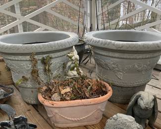 Assortment of Planters & Yard Decor