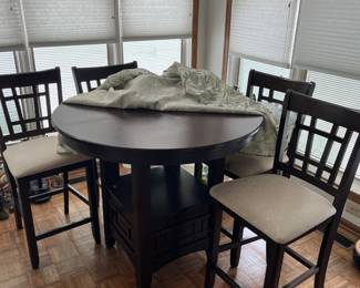 Kitchen table with 4 chairs. $200. 42Wx36H