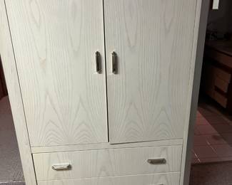 Armoire. $40. 40x17x64H