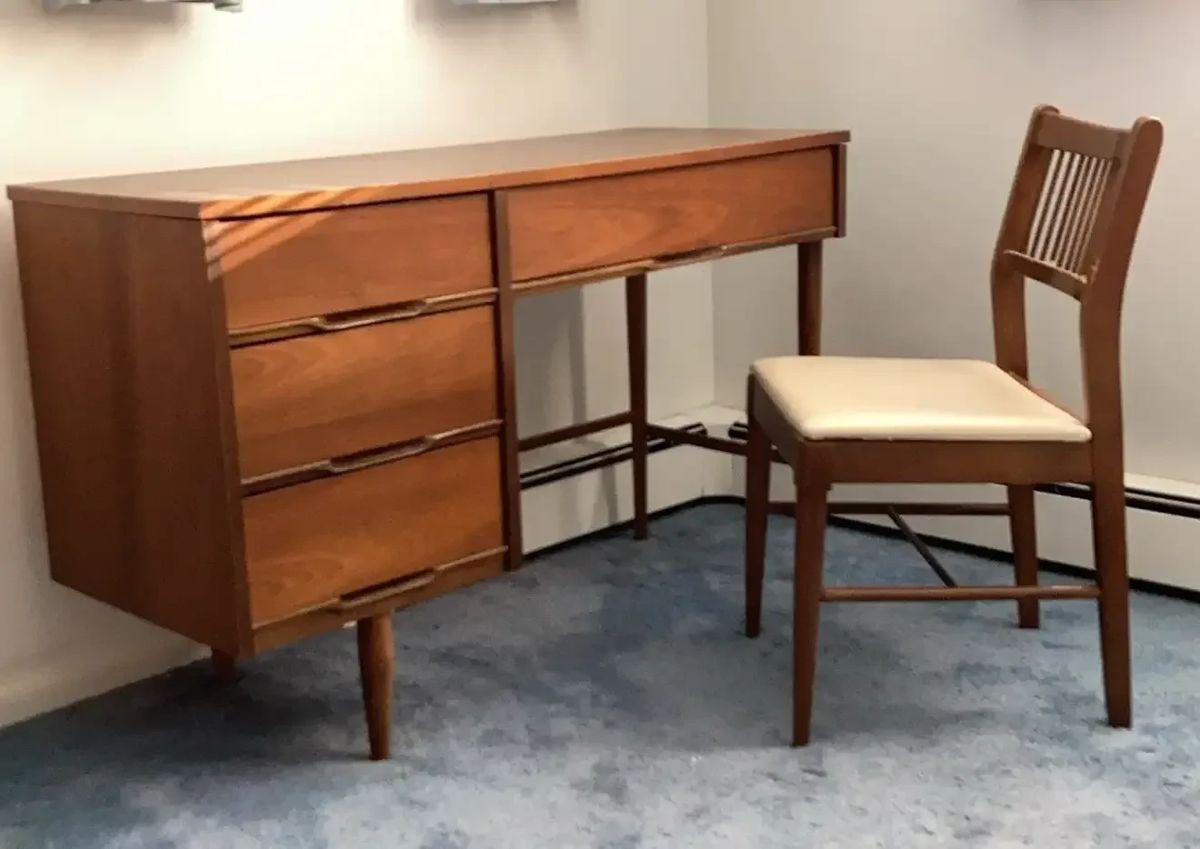 Writing desk and chair