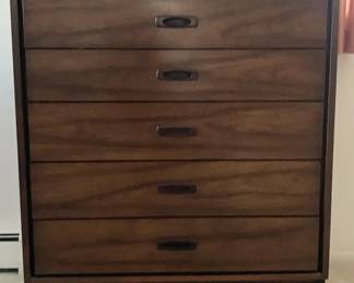 MCM dresser