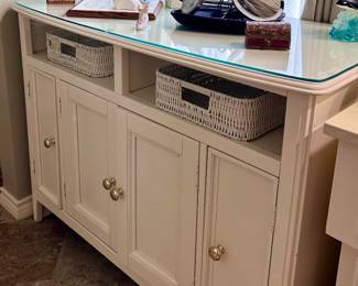 White Cabinet with Great Storage