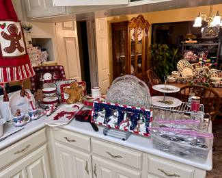 Christmas Serving Pieces