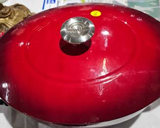 SOUTHERN LIVING POT WITH LID