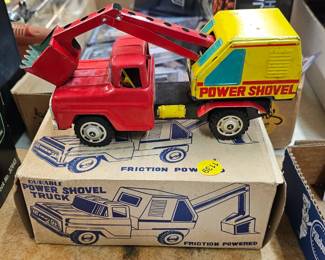 VINTAGE POWER SHOVEL TRUCK TOY