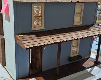 DOLLHOUSE