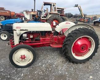 FORD 8N TRACTOR