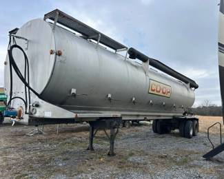 WARREN 36 BULK FEED TRAILER