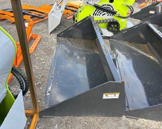 UNUSED 78 SKID STEER SMOOTH BUCKET