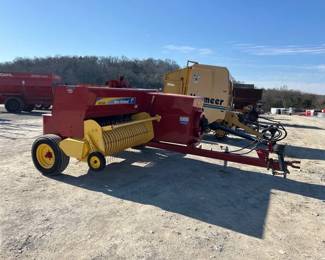 2014 NEW HOLLAND BC5060 SQUARE BALER