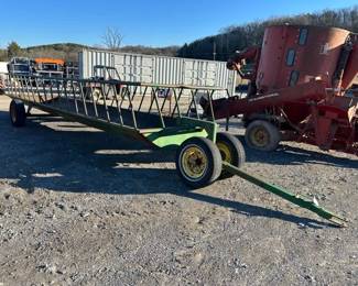 STOLTZFUS 24 HAY FEEDER WAGON