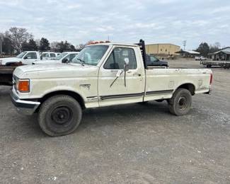 1989 FORD F250 TRUCK