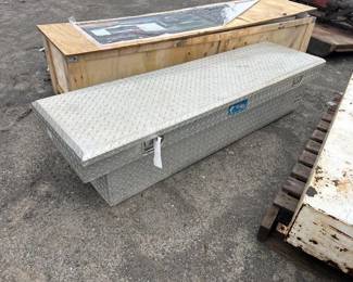 UWS TRUCK TOOL BOX