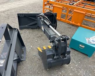 SKID STEER BACKHOE ATTACHMENT