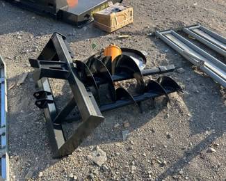SKID STEER AUGER WITH TWO BITS