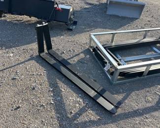 1 PAIR OF 60 PALLET FORKS