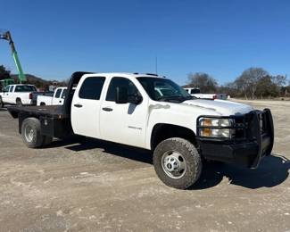 2011 CHEVROLET 3500 4X4 FLATBED TRUCK