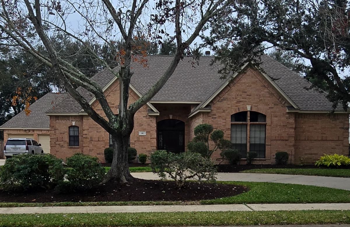 Beautiful Home Full of Beautiful Things! House and Garage Full. Work in progress more pictures on Tuesday!