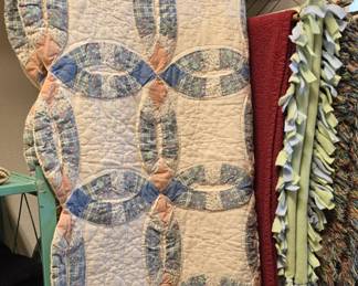 Quilts - Linens