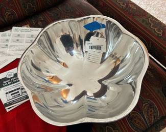 Nambe 606 Scalloped Bowl