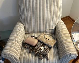 La-Z-Boy Fletcher High Leg Recliner, Purses