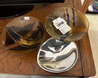 Art Glass Pedestal Bowl 