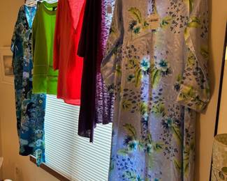 Women's Clothing, Oscar De La Renta Blue Floral Nightgown