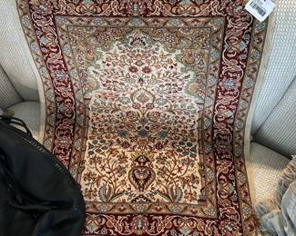 Vtg Silk Prayer Rug