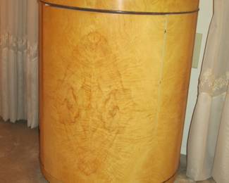 Henredon Burlwood Round Table w/Storage