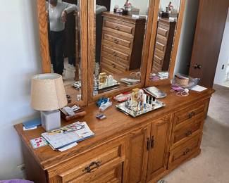 Solid oak dresser with mirror