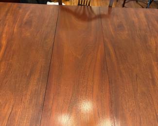 Dining Room table, has one leaf in table in this photo