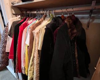 LARGE LADIES CLOTHING