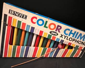 VINTAGE XYLOPHONE