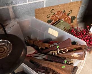 CHILDREN'S TOYS AND MCM STAND ASHTRAY