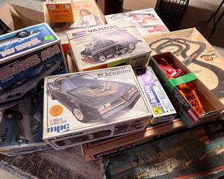 MODEL KITS