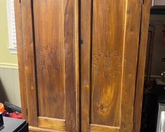 $275 
Beautiful solid wood armoire in excellent condition
43”Wx 75”Hx 25”deep