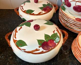 Franciscan Apple Pattern Casserole Dish