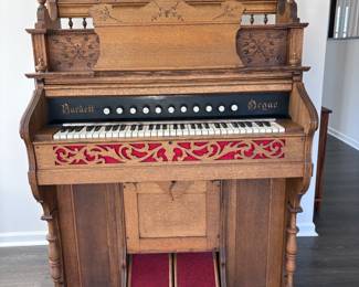 Burdett Organ Great Condition. Pedals and Knee pumps work.  Gorgeous