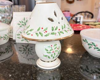 Lenox Holiday Tea light lamp