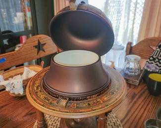 Vintage bar globe ice bucket