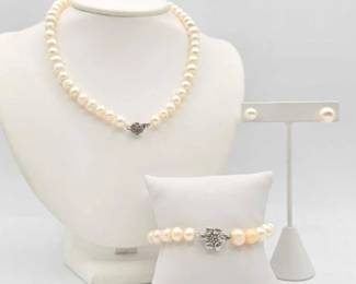 950 Pearl Necklace, Bracelet Earrings, 58.2g