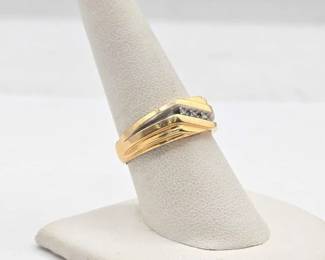 720 14K Gold Diamond Ring, 2.7g