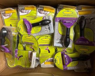 5528 Box of NEW Pet Deshedding Tools