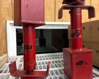 2634 2 ELLIS Screw Jack